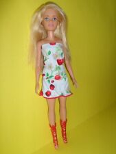 Barbie doll fashionistas usato  Roma