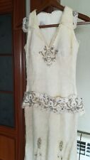 Vestido de novia con pedrería y encaje, marca pronovias, color marfil, talla S.  segunda mano  Bera