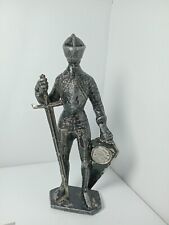 Caballero medieval fabricado en metal, peso 900 gramos. Obra antigua y antigua segunda mano  Embacar hacia Mexico