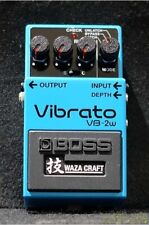 Usado, Pedal efecto para guitarra Boss VB-2W Waza Craft Vibrato usado segunda mano  Embacar hacia Argentina