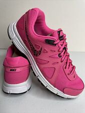 Tênis de corrida Nike Revolution 2 rosa feminino tamanho 7 -554900-605 comprar usado  Enviando para Brazil