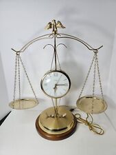 Mesa eléctrica vintage United Clock Company escala de justicia #207 tono dorado segunda mano  Embacar hacia Argentina