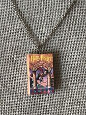 "Collar colgante de libro de piedra de Harry Potter de los hechiceros y tono plateado de 20""" segunda mano  Embacar hacia Argentina
