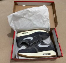 Size 8.5 nike for sale  LONDON