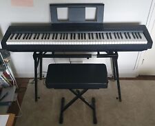 Piano digital ponderado Yamaha P45B, 88 teclas - negro, soporte + taburete + pedal segunda mano  Embacar hacia Argentina