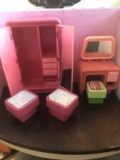 1977 Vintage Barbie Casa dos Sonhos Quarto Vaidade Móveis Armário Guarda-Roupa comprar usado  Enviando para Brazil