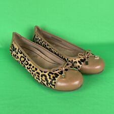 Käytetty, Vionic Women’s Minna Leather Ballet Flat Shoes Size 8.5 Leopard Print myynnissä  Leverans till Finland