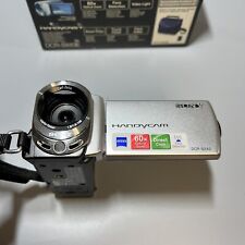 Videocámara Sony HandyCam DCR-SX43 - plateada, usado segunda mano  Embacar hacia Argentina