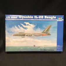 Kit bombardeiro Trumpeter 01604 Ilyushin IL-28 BEAGLE modelo médio 1/72 (2002) comprar usado  Enviando para Brazil