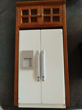 Geladeira miniatura para casa de bonecas com armário superior de nogueira, usado comprar usado  Enviando para Brazil