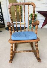 Cadeira de balanço infantil vintage esculpida em madeira de carvalho Alemanha eixo alto traseira 30”, usado comprar usado  Enviando para Brazil