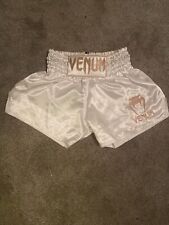Usado, Shorts de Muay Thai Clássico Venum Tamanho Pequeno - Branco/Dourado comprar usado  Enviando para Brazil