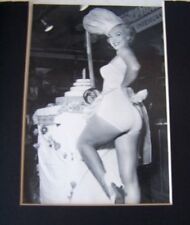 POSTCARD, MARILYN MONROE, BLACK & WHITE, PIN UP, ACTRESS, GLAMOUR, CHEESECAKE for sale  Shipping to South Africa