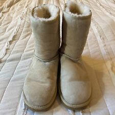 Botas UGG Australia para mujer 7 arena clásicas cortas 5825 gamuza forradas piel de oveja segunda mano  Embacar hacia Argentina