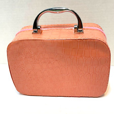 Usado, "Bolso de maquillaje vintage maleta cocodrilo en relieve mango de coral con cremallera alrededor de 7,5x5,5x2,75" segunda mano  Embacar hacia Argentina
