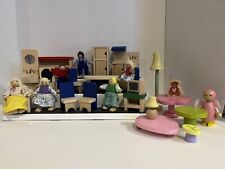 Muebles de madera para casa de muñecas y 7 muñecas 3-4"" baño sala de estar cocina vintage segunda mano  Embacar hacia Argentina