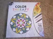 LIBRO KIT DE TERAPIA DE COLOR PARA COLOREAR Y 15 BOLÍGRAFOS ¡COMO NUEVOS! CAJA DE ESPECIAS segunda mano  Embacar hacia Argentina