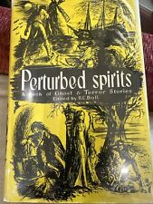Um livro de histórias de fantasmas e terror de espíritos perturbados, usado comprar usado  Enviando para Brazil