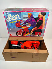 Usado, Figura de muñeca vintage Barbie roja KEN 1992 Mattel 8051 vehículo con caja segunda mano  Embacar hacia Argentina