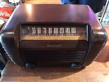 ANTIGUA RADIO DE TUBO RCA VICTOR R1064B278 FUNCIONA BAQUELITA 2 POMOS CHASIS TODO EN MUY BUEN ESTADO AsIs segunda mano  Embacar hacia Argentina