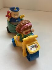 Triciclo y carro Fisher Price Little People de 3 ruedas con figura y capitán de niña segunda mano  Embacar hacia Argentina