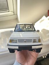 Suzuki Vitara Escudo 1989 escala 1:18 Dorlop modelo diecast blanco, usado segunda mano  Embacar hacia Argentina