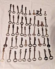 Usado, Lote misto de 55 chaves esqueleto cadeado cadeado cadeado arte artesanato antigo marcado comprar usado  Enviando para Brazil
