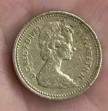 1983 Hermosa moneda rara descontinuada de una libra GB Queen Elizabeth II. Sin clasificar segunda mano  Embacar hacia Argentina