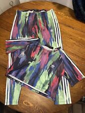 Conjunto de calça e top cropped Pharrell Williams Adidas aquarela cam track treino GG, usado comprar usado  Enviando para Brazil
