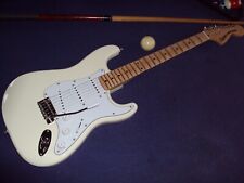 Nuevo SQUIER Affinity Strat festoneado blanco vintage tocando ala Yngwie, Ritchie&Co segunda mano  Embacar hacia Argentina