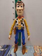 Figura de acción Disney Pixar - Toy Story 4 - Woody - Posable - 9"" Sheriff Woody segunda mano  Embacar hacia Argentina