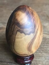 Carved wooden egg. d'occasion  Expédié en Belgium