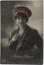 Usado, Chica alemana Fräulein Fieldgrey de la Primera Guerra Mundial con cigarrillo en uniforme de soldado segunda mano  Embacar hacia Argentina