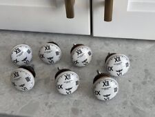 7 botões de armário de porcelana HobbyLobby # 439166 numerais romanos Clockface em excelente estado usado comprar usado  Enviando para Brazil