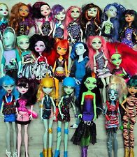 🔥Bonecas Monster High ESCOLHA (Frankie, Draculaura, Abbey, Ghoulia, Toralei, etc. comprar usado  Enviando para Brazil