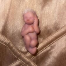 Boneca bebê recém-nascido esculpida minúscula feita à mão ótimos detalhes 3” comprar usado  Enviando para Brazil