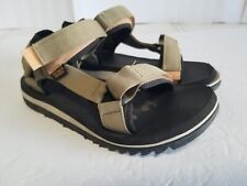 Teva women universal for sale  Chula Vista