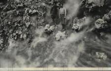 Foto de imprensa 1931 pai Hubbard e estudante na cratera do vulcão Aniakchak, AK comprar usado  Enviando para Brazil