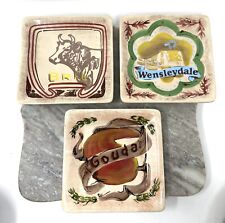 Juego de 3 platos cuadrados de cerámica de queso pintados a mano del mercado mundial de 3 vacas cottage segunda mano  Embacar hacia Argentina