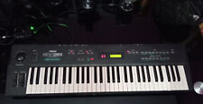 YAMAHA SY35 SYNTH KEYBOARD VECTOR SYNTHSIS 1990 220V DX7 FM 16 BITS SOLD AS IS, usado comprar usado  Enviando para Brazil