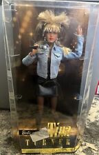Barbie Tina Turner Signature, fechada - caixa danificada comprar usado  Enviando para Brazil