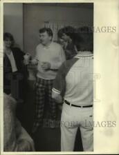 1985 Press Photo Charles Maca at Syracuse Carrier Dome Box com participantes comprar usado  Enviando para Brazil