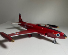 Aeronave modelo Cavaleiro Vermelho da Força Aérea Canadense T-33A em escala 1/72 - Acabamento vermelho impressionante comprar usado  Enviando para Brazil