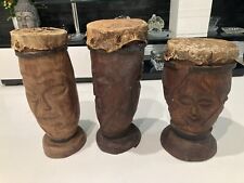 Juego de tres tambores de cuica africanos tempranos tallados a mano escultura tribal madera segunda mano  Embacar hacia Argentina