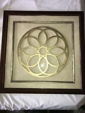 CAIXA DE SOMBRAS emoldurada OURO METAL 3D flor SOL círculo redondo dentro da ARTE MANDALA 23", usado comprar usado  Enviando para Brazil