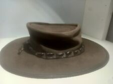 Chapeau cuir cowboy d'occasion  Paris XV