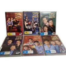 Conjunto de 22 discos DVD região 4 Two And A Half Men The Complete Seasons 1,2,3,4,5,7, usado comprar usado  Enviando para Brazil
