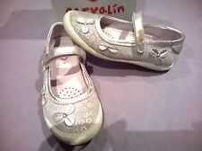 Chaussures babies fille d'occasion  Clairvaux-les-Lacs