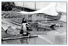 Cartão postal foto RPPC c1950 Redes de Janitzio Michoacán barco rio México mulher comprar usado  Enviando para Brazil
