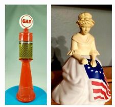 Vintage Avon Gas Pump Cologne Decanter and Avon Betsy Ross  Perfume Decanter  segunda mano  Embacar hacia Argentina